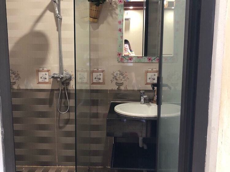 پانسیون Son River House