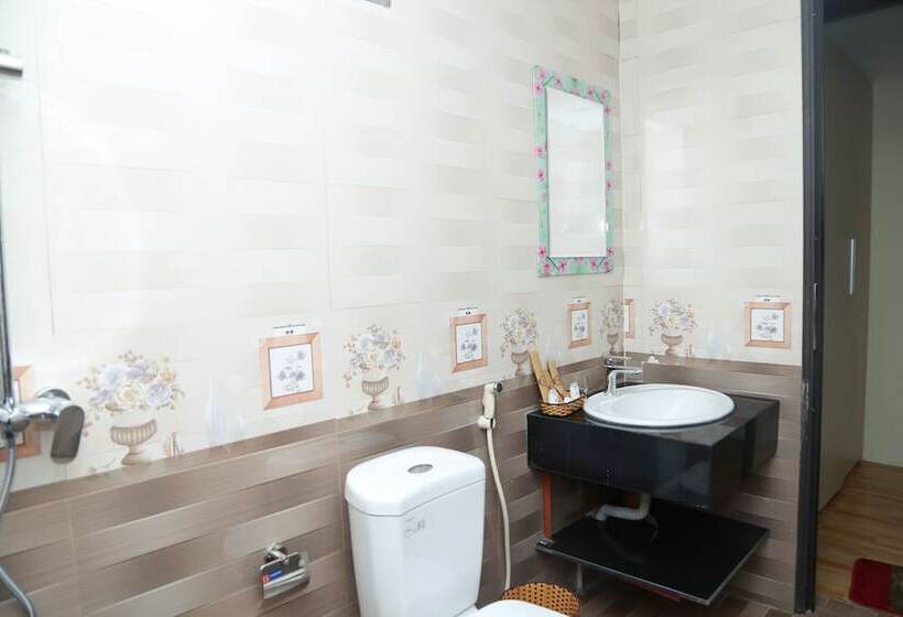 پانسیون Son River House