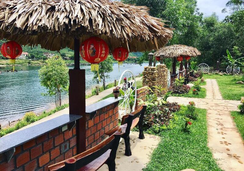 پانسیون Son River House