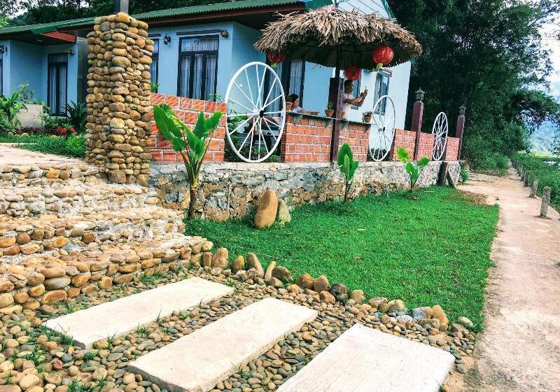 پانسیون Son River House