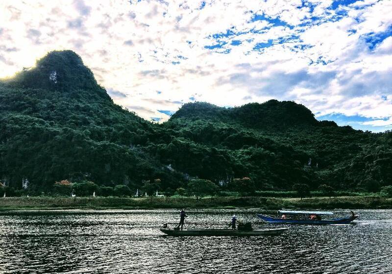 پانسیون Son River House