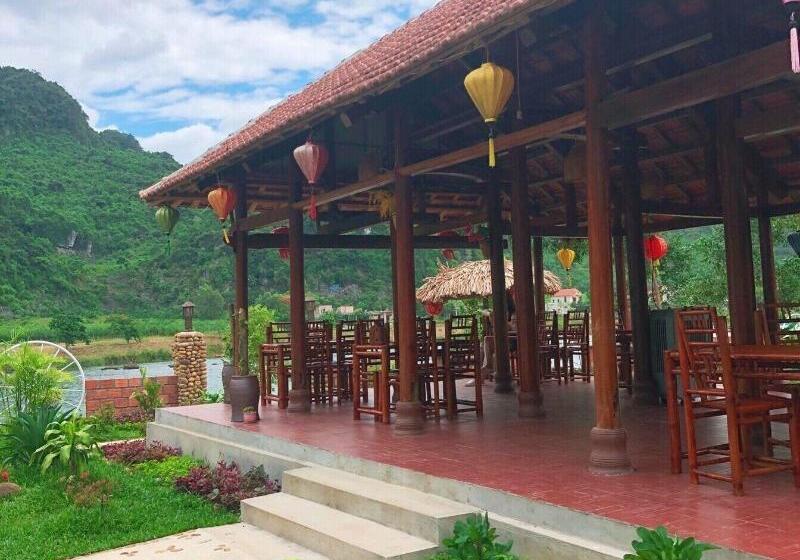 پانسیون Son River House