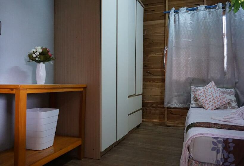 Пансион The Diamond Lannara Swiss Valley