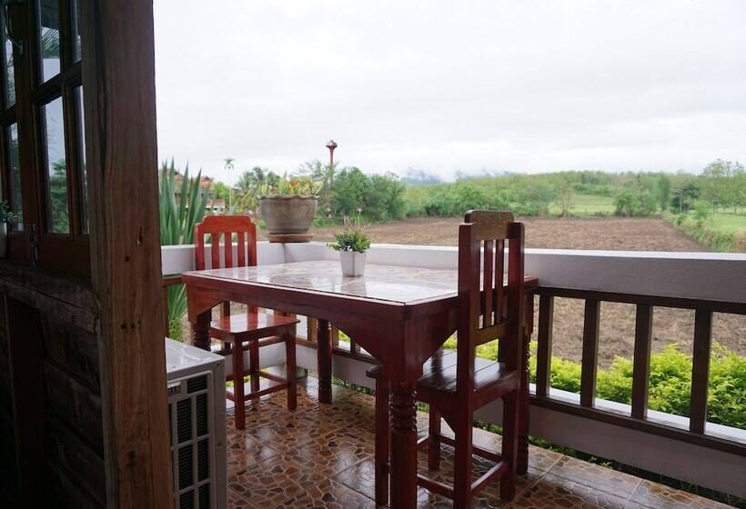 Пансион The Diamond Lannara Swiss Valley