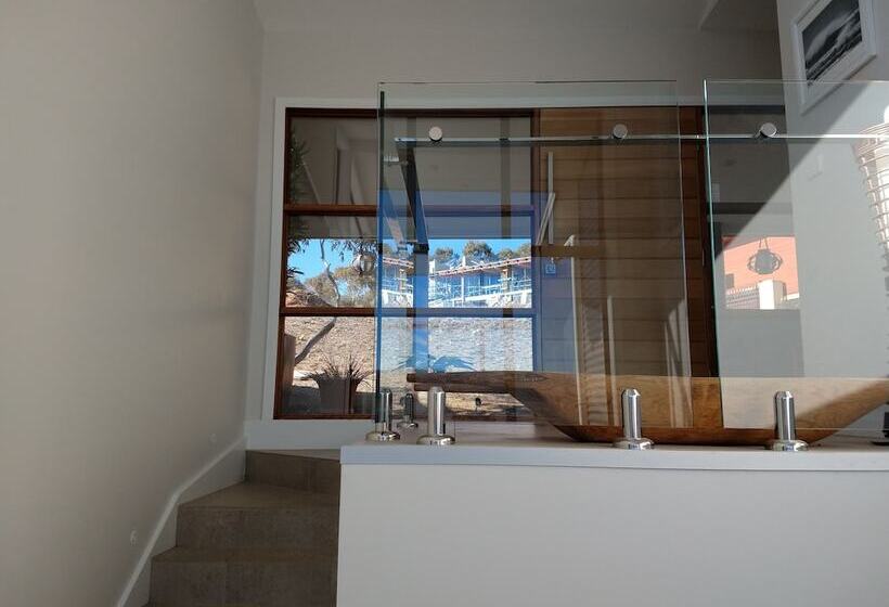 ペンション Willow Bay Lodge