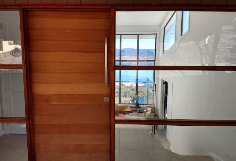 ペンション Willow Bay Lodge