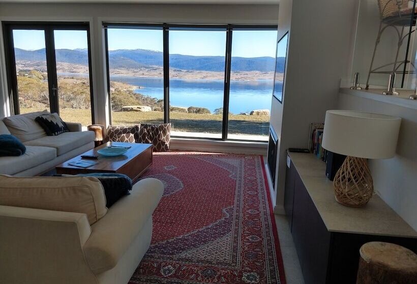 ペンション Willow Bay Lodge