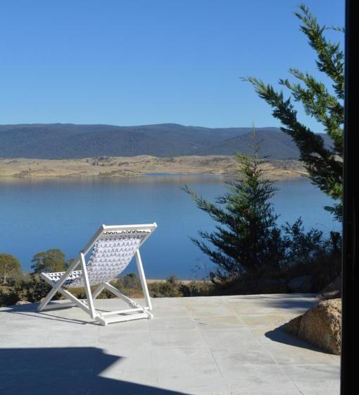 ペンション Willow Bay Lodge