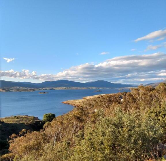 ペンション Willow Bay Lodge