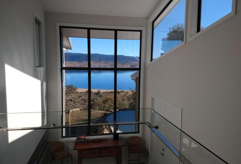 ペンション Willow Bay Lodge