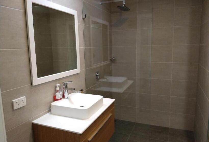 ペンション Willow Bay Lodge