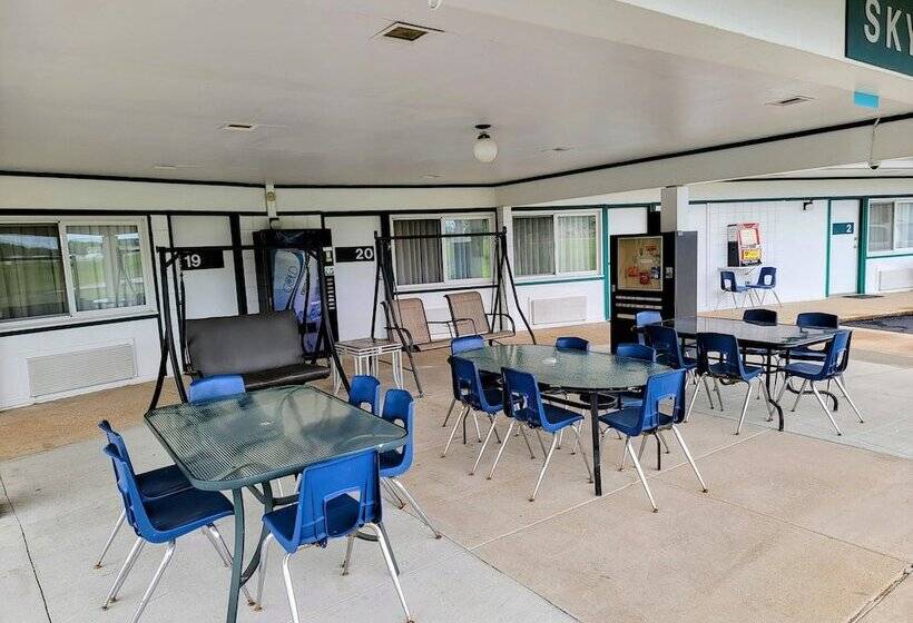 Skyview Motel