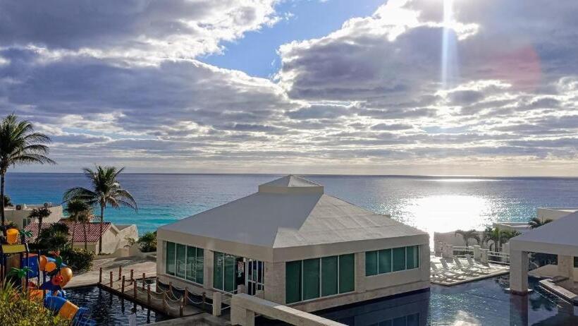 בית מלון כפרי Ar Solymar