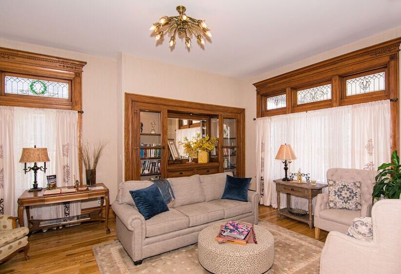 The Levi Deal Mansion Bed & Breakfast