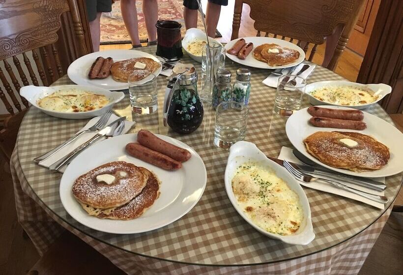 The Levi Deal Mansion Bed & Breakfast