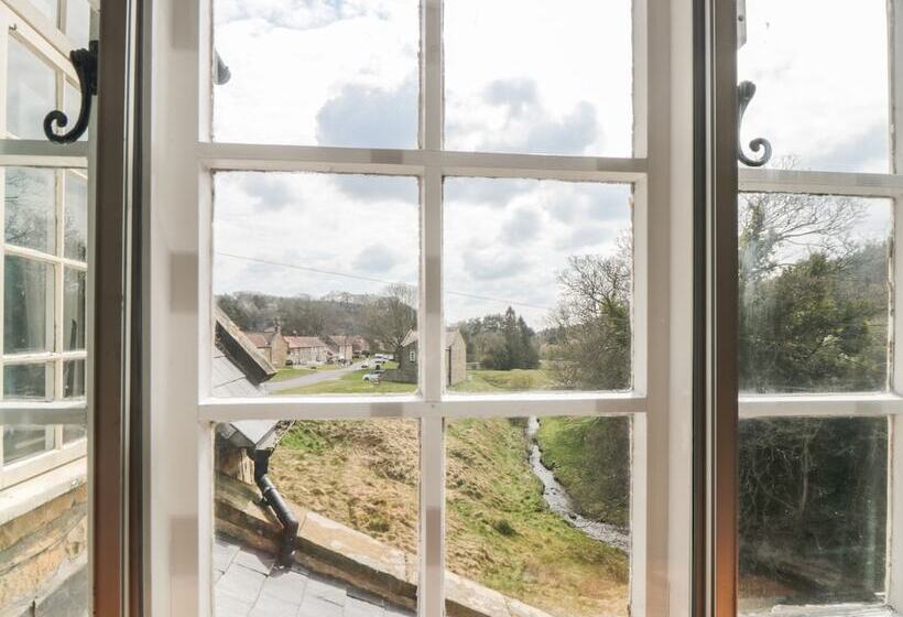 The Old School House