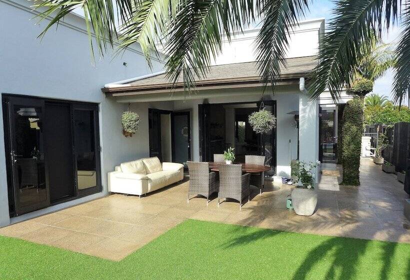 Tuscan Retreat Bed & Breakfast  Adults Only