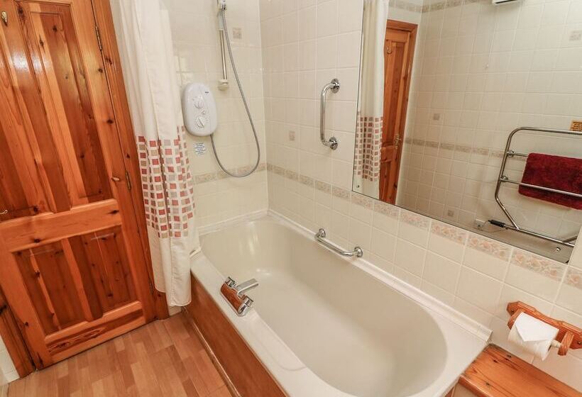 Waterhead Apartment C