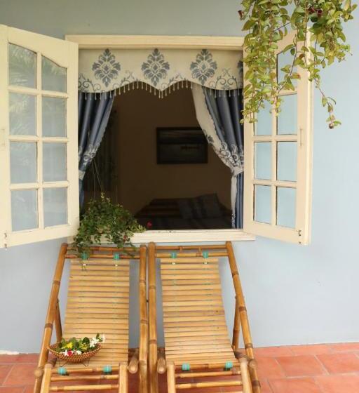 تختخواب و صبحانه Homestay Bentre Coco Lodge