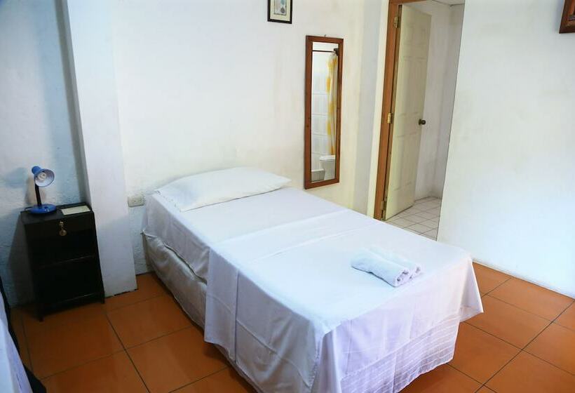 مبيت وإفطار Casa De Los Berrios