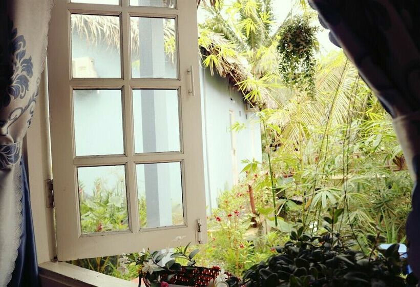 تختخواب و صبحانه Homestay Bentre Coco Lodge