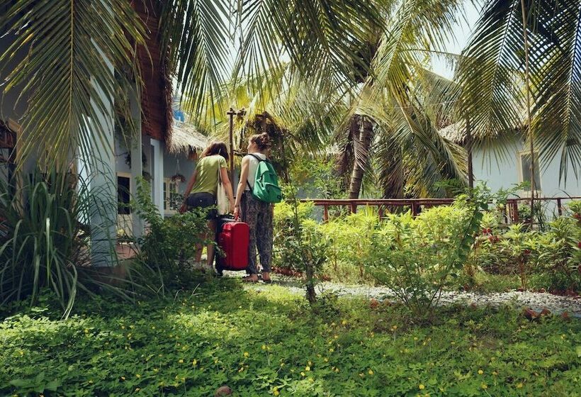 تختخواب و صبحانه Homestay Bentre Coco Lodge