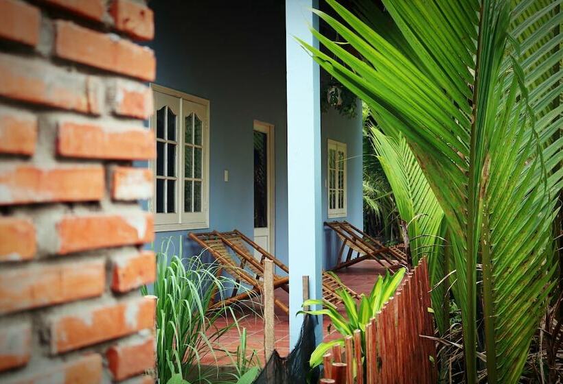 تختخواب و صبحانه Homestay Bentre Coco Lodge