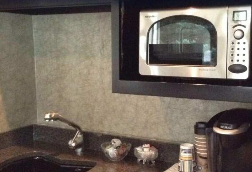 مبيت وإفطار Mill Creek Gardens