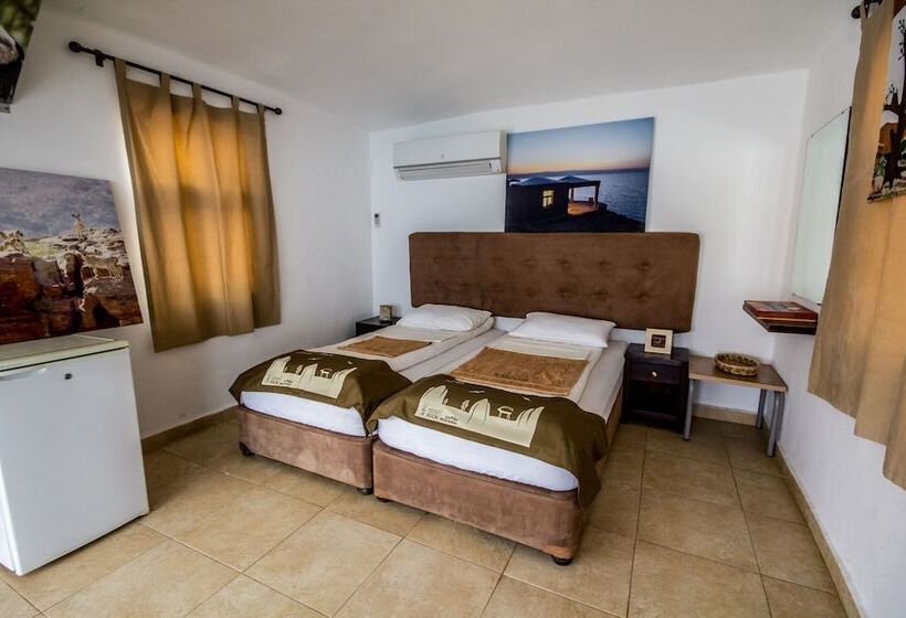 تختخواب و صبحانه Mujib Chalets