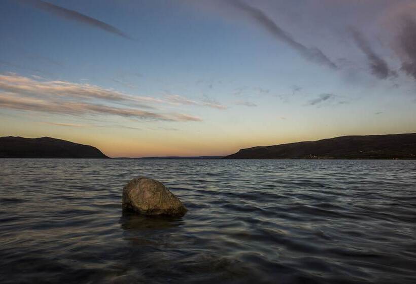 Bed and Breakfast Olderfjord Turistsenter