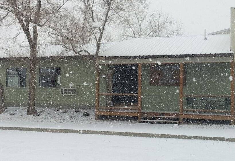 مبيت وإفطار Sagebrush Inn And Suites