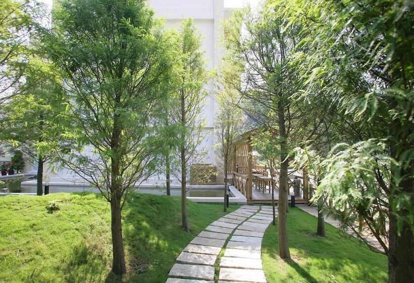 تختخواب و صبحانه Xianel Vacation Chateau