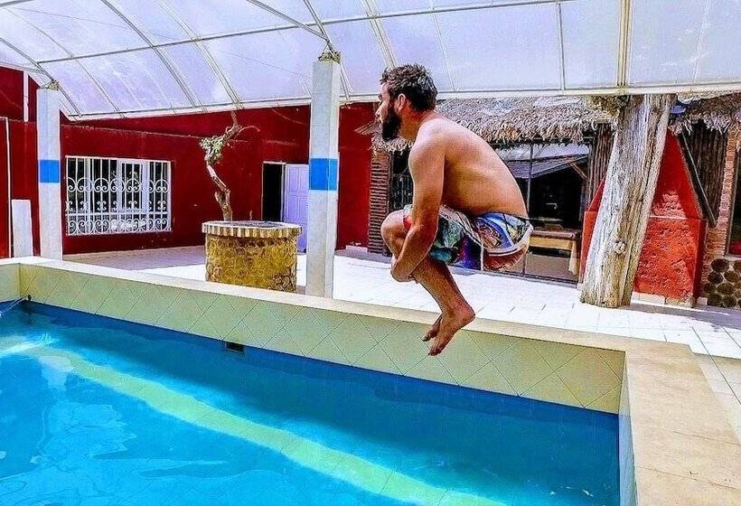 Cabanas Las Lilas Hostel