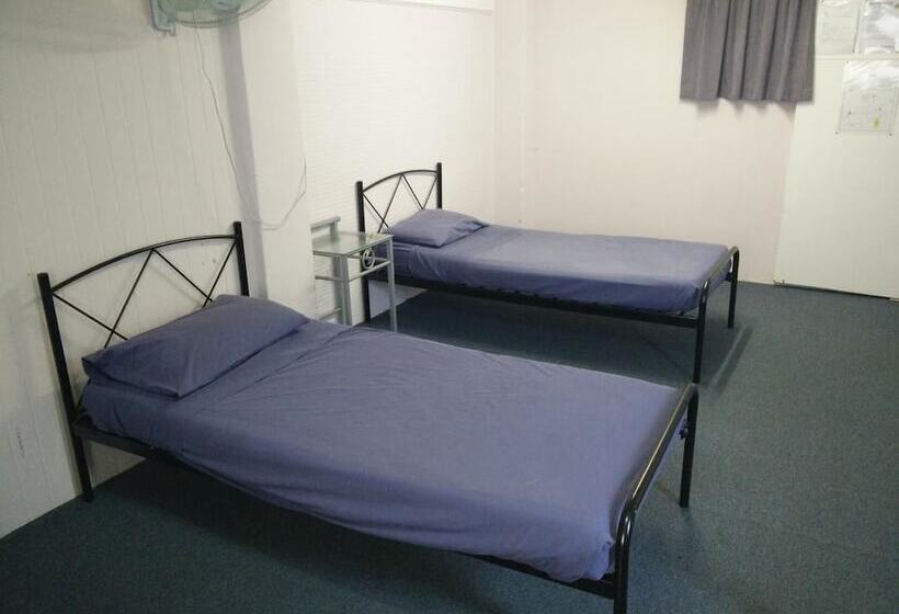 Cairns Girls Hostel