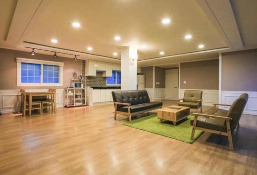 Cheongju Okhwayongsojelpyeong Pension