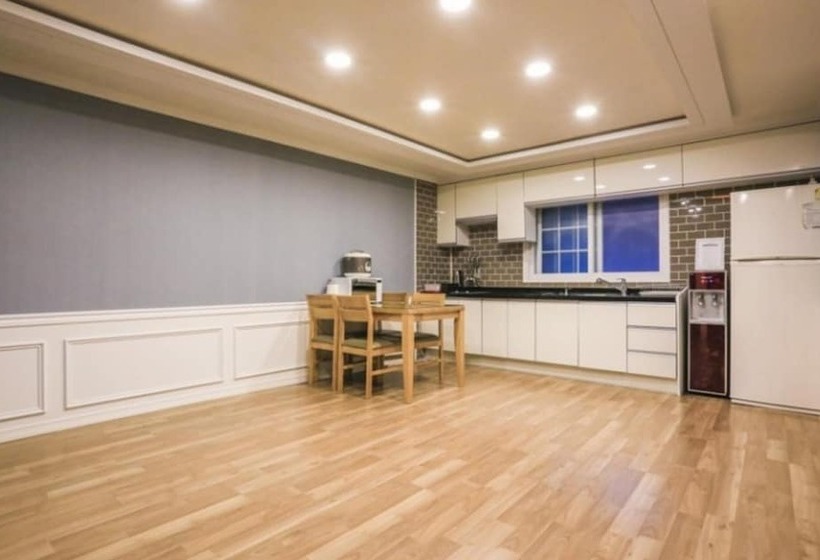 Cheongju Okhwayongsojelpyeong Pension