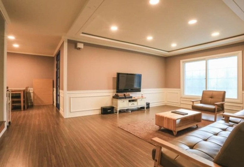 Cheongju Okhwayongsojelpyeong Pension