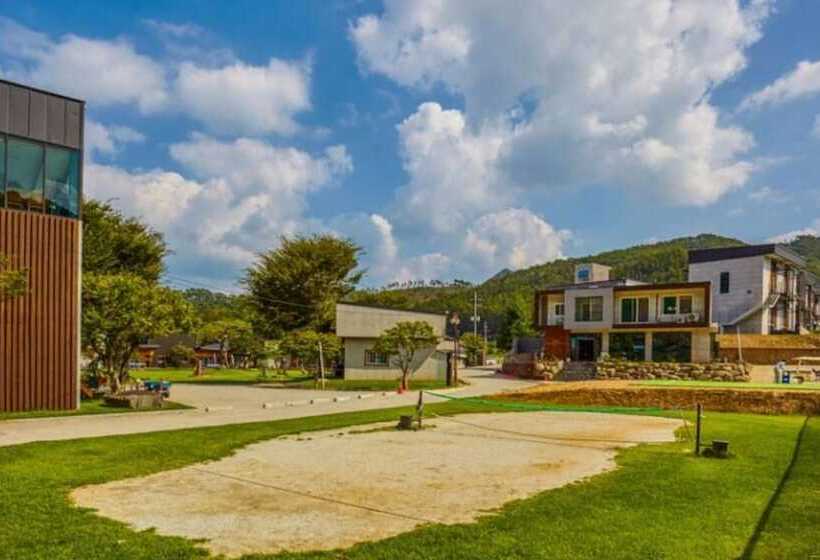 Cheongju Okhwayongsojelpyeong Pension