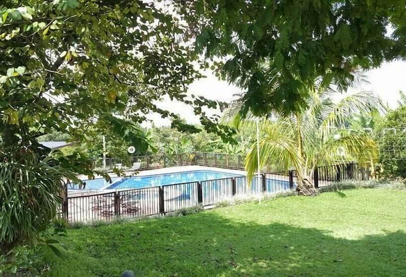 Hostal Portal Del Samán