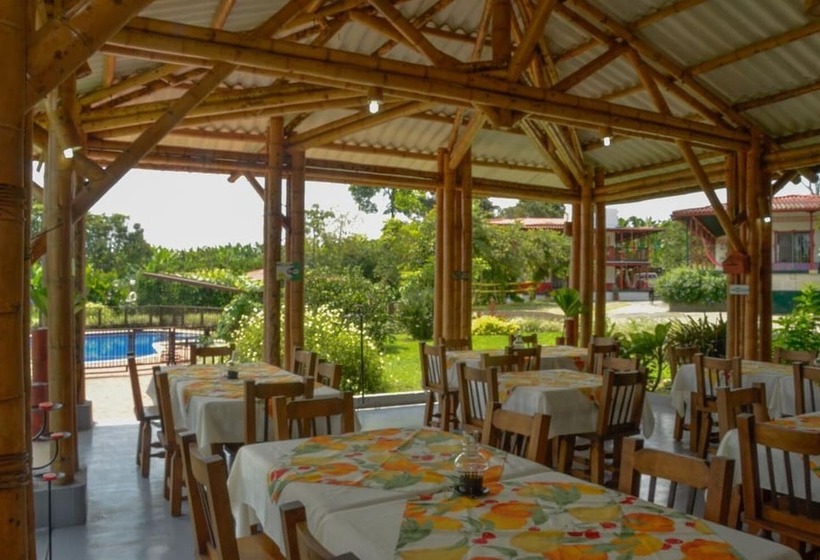 Hostal Portal Del Samán