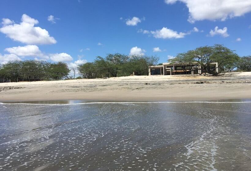 فندق 99 Surf Lodge