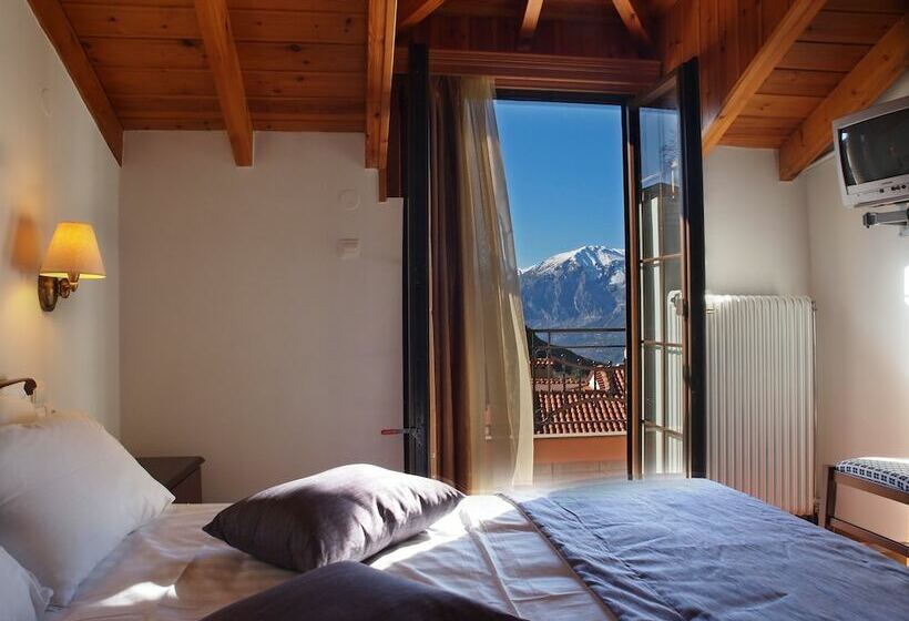 ホテル Archontiko Tzoumerkon