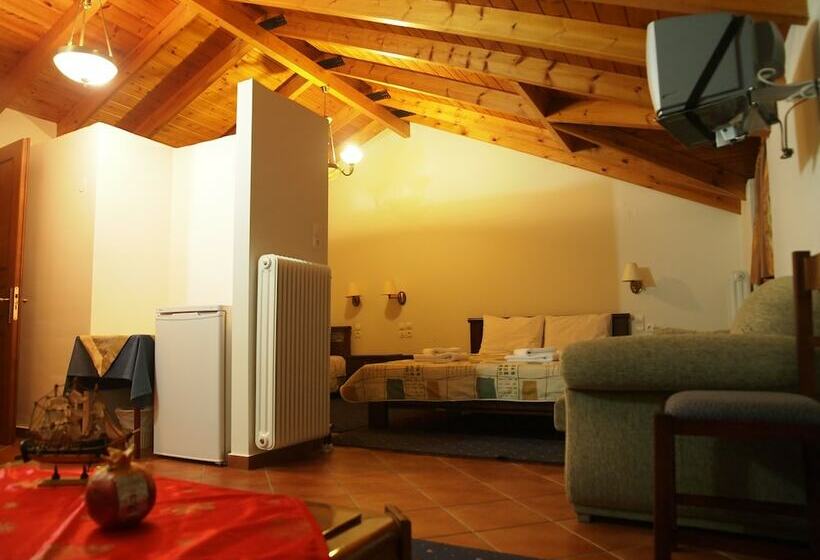 ホテル Archontiko Tzoumerkon