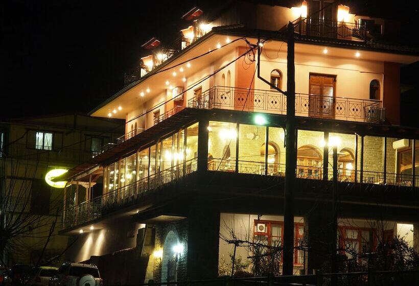 ホテル Archontiko Tzoumerkon