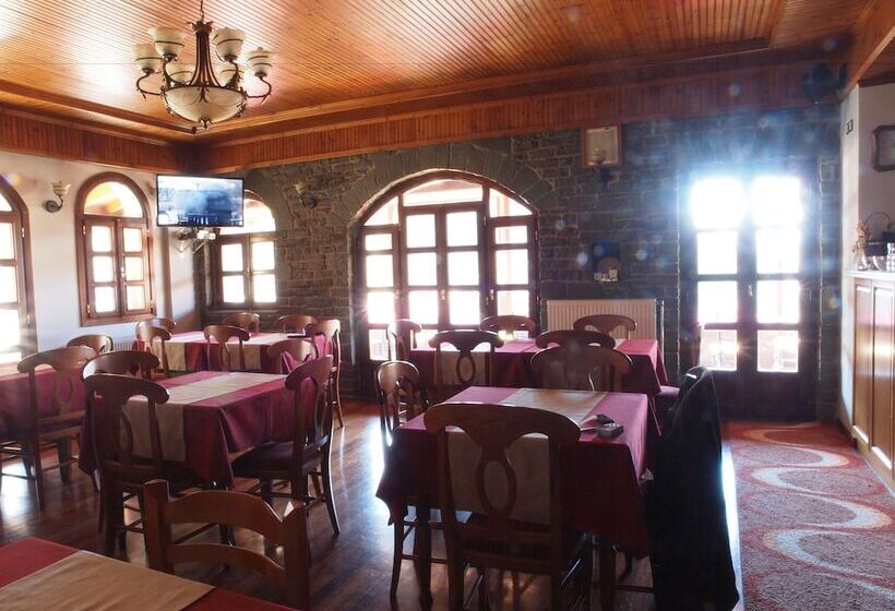 ホテル Archontiko Tzoumerkon