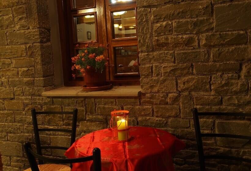 ホテル Archontiko Tzoumerkon