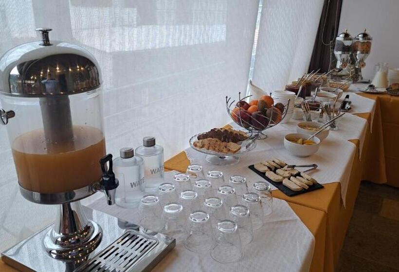 ホテル Archontiko Tzoumerkon