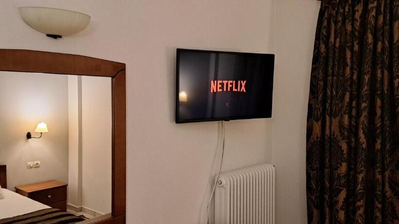 ホテル Archontiko Tzoumerkon