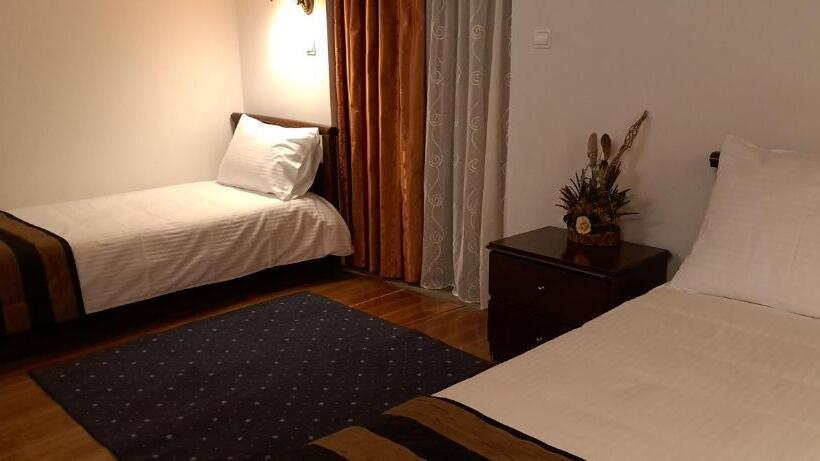 ホテル Archontiko Tzoumerkon