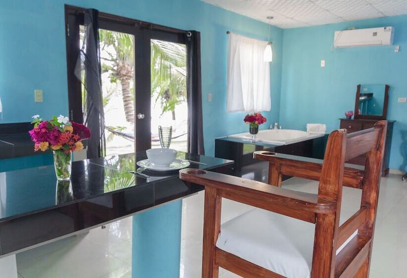 בית מלון כפרי Big Daddy S Beach Club And